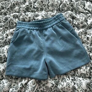 Lululemon shorts size 2